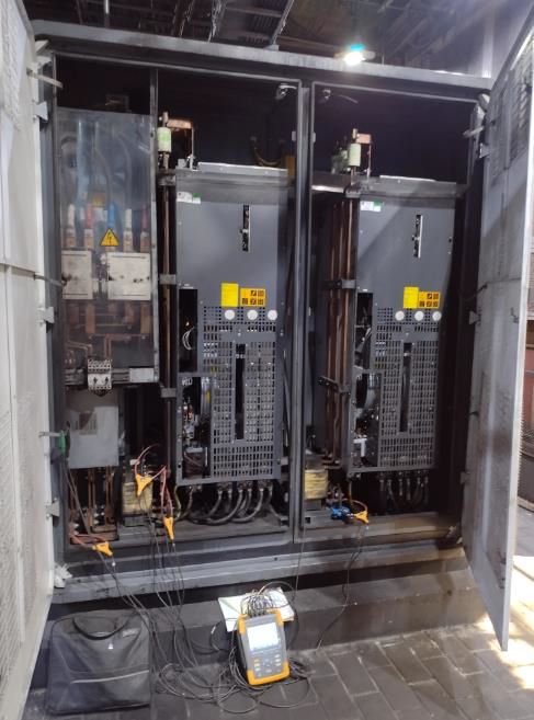 Inversor de frequência Siemens do compressor Atlas Copco na Cabot Brasil, após diagnóstico técnico da Elo Solutions.